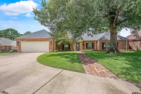 1437 Hollytree Pl, Tyler, TX 75703