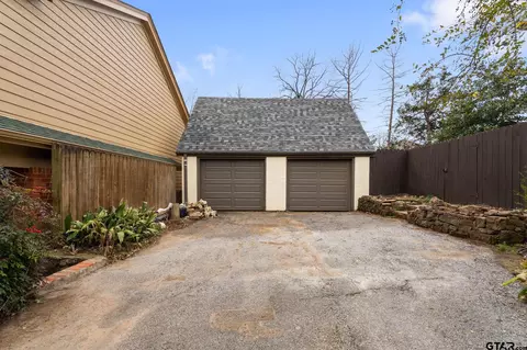 607 E 3rd St, Tyler, TX 75701 photo 3