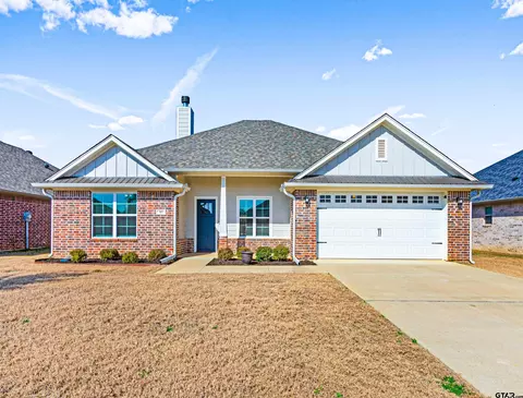 421 Laura Ln, Chandler, TX 75758