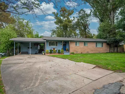 2010 Rosewood Dr, Tyler, TX 75701