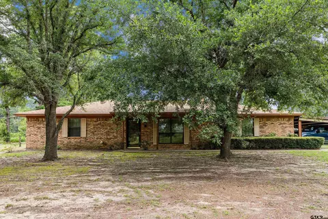 3219 Fm 1817, Elkhart, TX 75839
