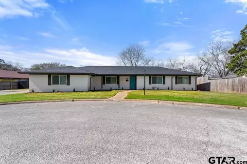 1803 Meador Cir, Jacksonville, TX 75766
