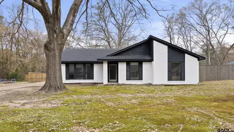 1637 Pineview Ln, Hideaway, TX 75771