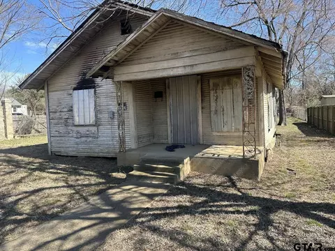 1309 N Whitten Ave, Tyler, TX 75709