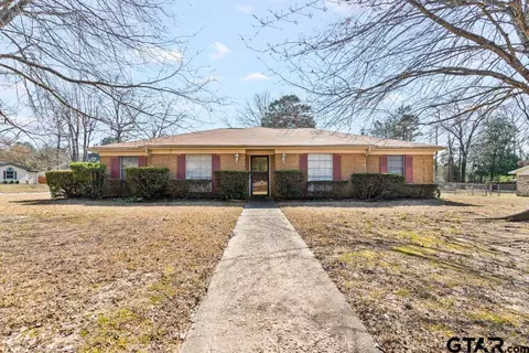 901 Dogwood St, Gilmer, TX 75644