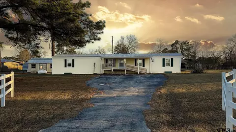 15995 Neches Pkwy, Tyler, TX 75704