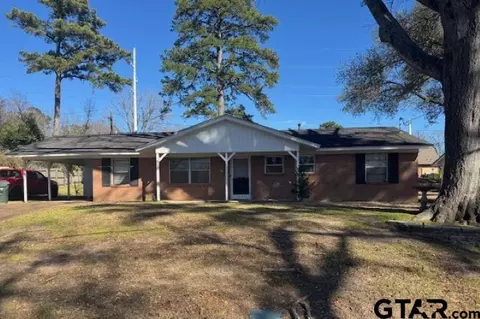 3024 Meadowlark Ln, Tyler, TX 75701