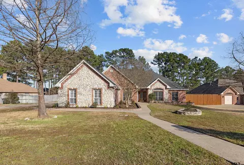 1777 Frostwood Dr, Tyler, TX 75703