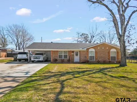604 Delia Dr, Longview, TX 75601