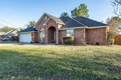 319 Nuss Dr, Mineola, TX 75773