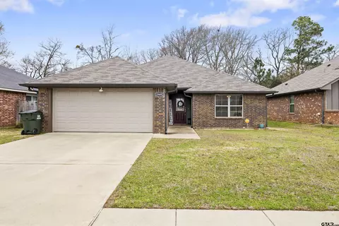 19492 King Ranch Dr, Flint, TX 75762