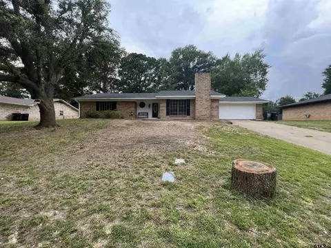 1807 Miles Dr, Longview, TX 75605
