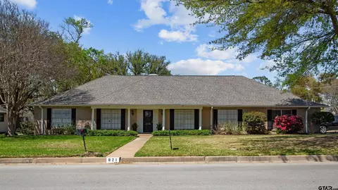 821 Trenton Dr, Tyler, TX 75703
