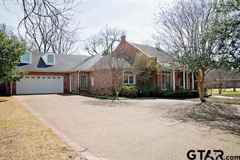 705 Mulberry Dr, Athens, TX 75751