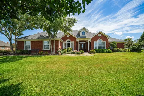 1022 High Meadow Dr, Mount Vernon, TX 75457