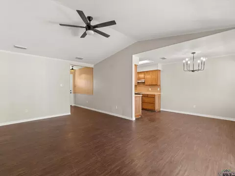 217 Locklear, Longview, TX 75605 photo 6