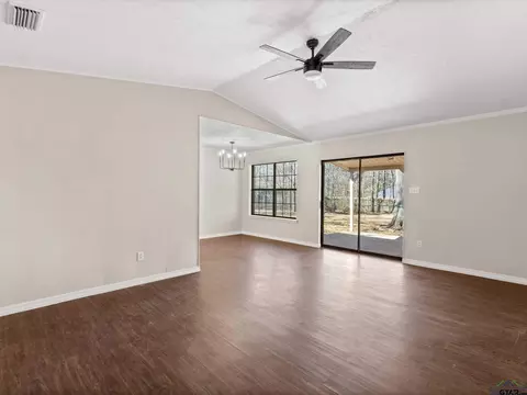 217 Locklear, Longview, TX 75605 photo 4