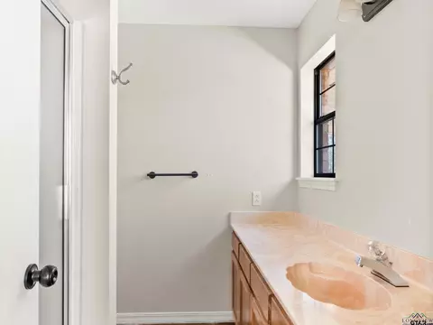 217 Locklear, Longview, TX 75605 photo 13