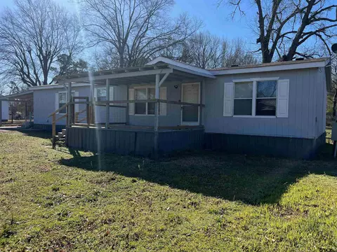 104 Morse St, Linden, TX 75563