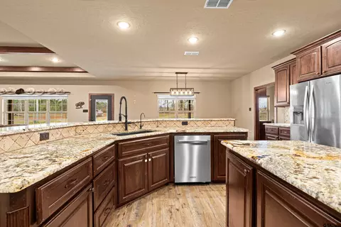 2525 Bison Rd, Gilmer, TX 75644 photo 5