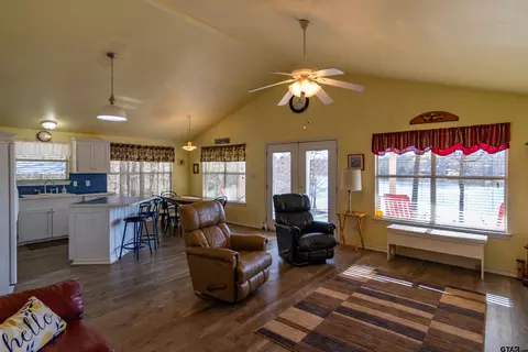 1740 Cr 3333, Omaha, TX 75571 photo 5