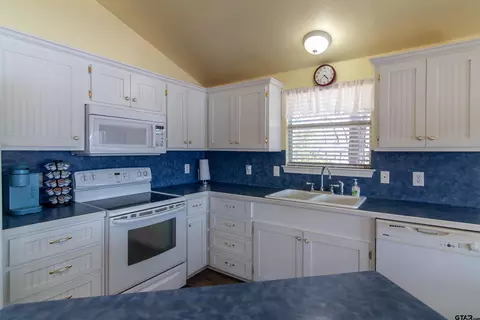 1740 Cr 3333, Omaha, TX 75571 photo 7