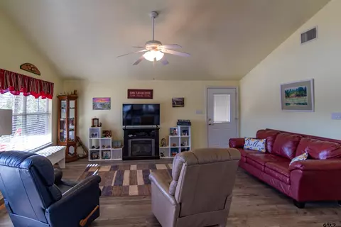1740 Cr 3333, Omaha, TX 75571 photo 6