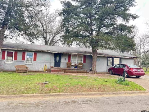 1003 Tyler, Jacksonville, TX 75766