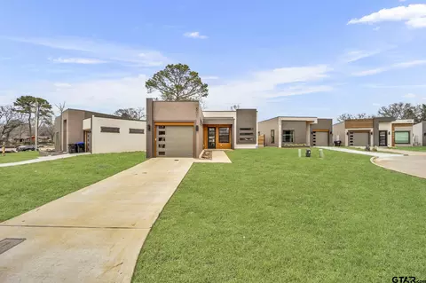 1521 Mahlow Dr, Longview, TX 75601