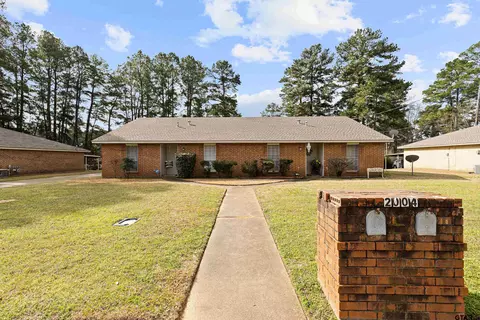 2004 Secretariat Trl, Longview, TX 75604