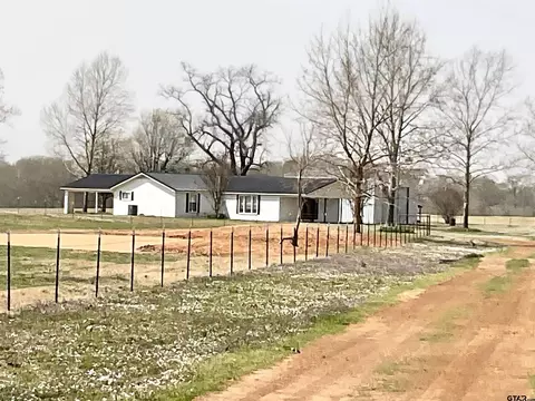 311 Cr 1155, Mount Pleasant, TX 75455