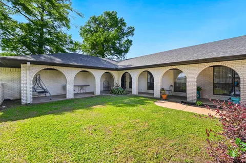 1609 Oak Grove Rd, Quitman, TX 75783