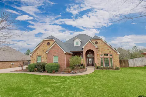 253 Heritage Ct, Lindale, TX 75771