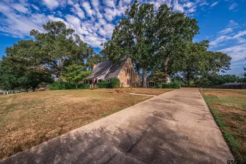 509 Ridgecrest, White Oak, TX 75693