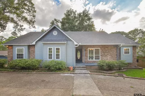 104 Williamsburg Ln, Bullard, TX 75757