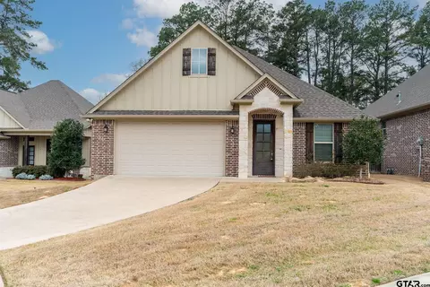631 Cambridge Bend Cir, Tyler, TX 75703