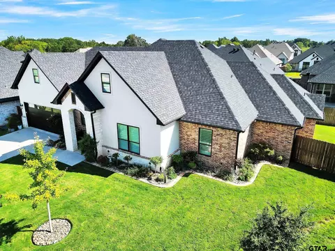 4318 Dry Creek Ct, Tyler, TX 75703