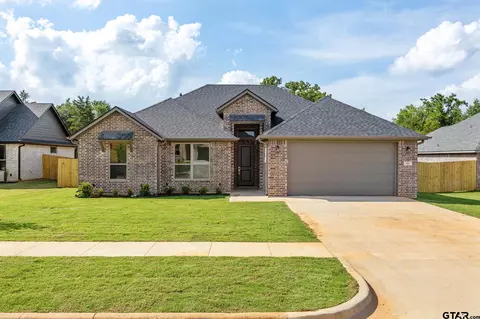 203 August Dr, Bullard, TX 75757