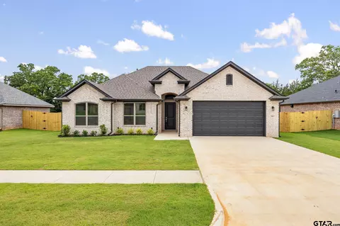 231 August Dr, Bullard, TX 75757
