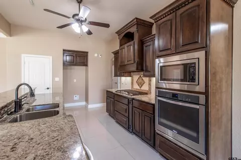 19510 Sara Ln, Flint, TX 75762 photo 13