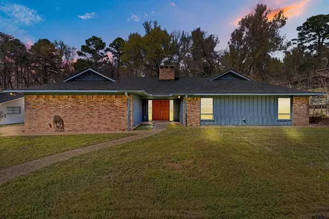 704 Pine St, Henderson, TX 75654