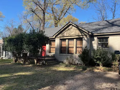 2211 Old Bullard Rd, Tyler, TX 75701