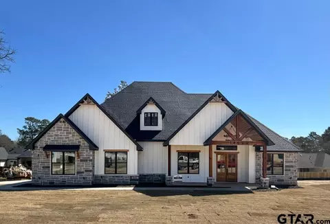 14698 Woodland Creek Dr, Tyler, TX 75706
