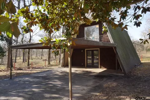 6385 Wagon Tree Trl, Athens, TX 75751