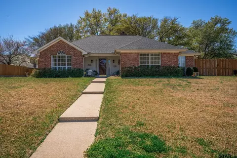 1124 Sequoia Cr, Kilgore, TX 75662