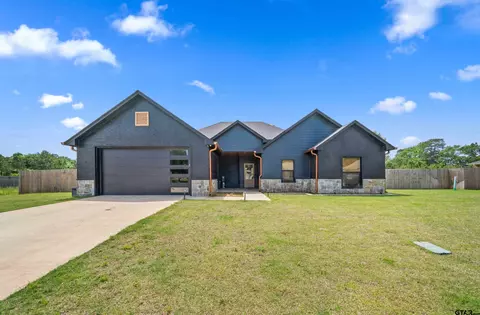 527 Kingsway Dr, Overton, TX 75684