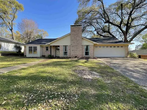 704 Spring Creek Dr, Tyler, TX 75703