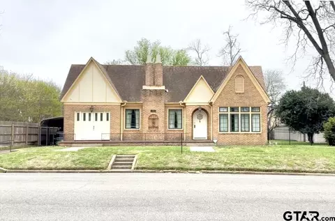 205 W 5th St, Rusk, TX 75785