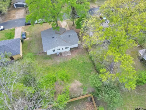 View/Area - 2324 E Devine, Tyler, TX 75701 photo 3 of 8