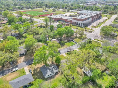 View/Area - 2324 E Devine, Tyler, TX 75701 photo 6 of 8